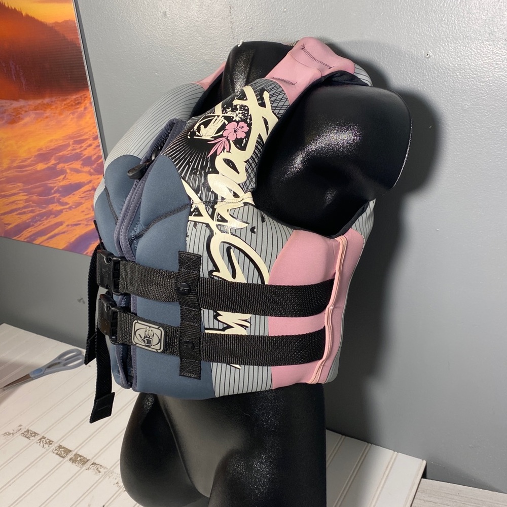 Body Glove ski vest women’s large